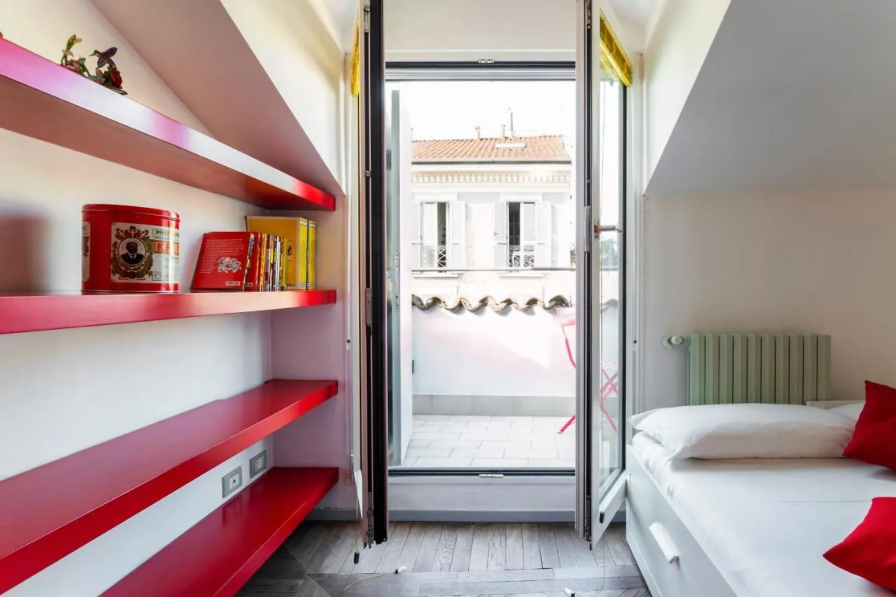 Ticinese Lejlighed Milano 0*,  Italien